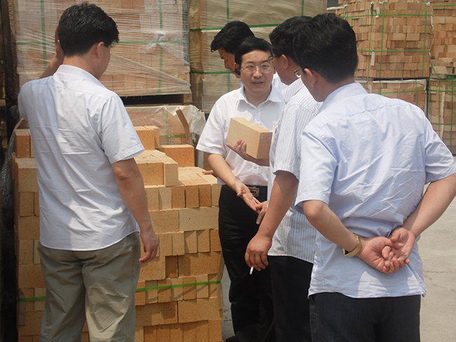 朝鮮客戶詳細了解耐火磚性能指標(biāo)